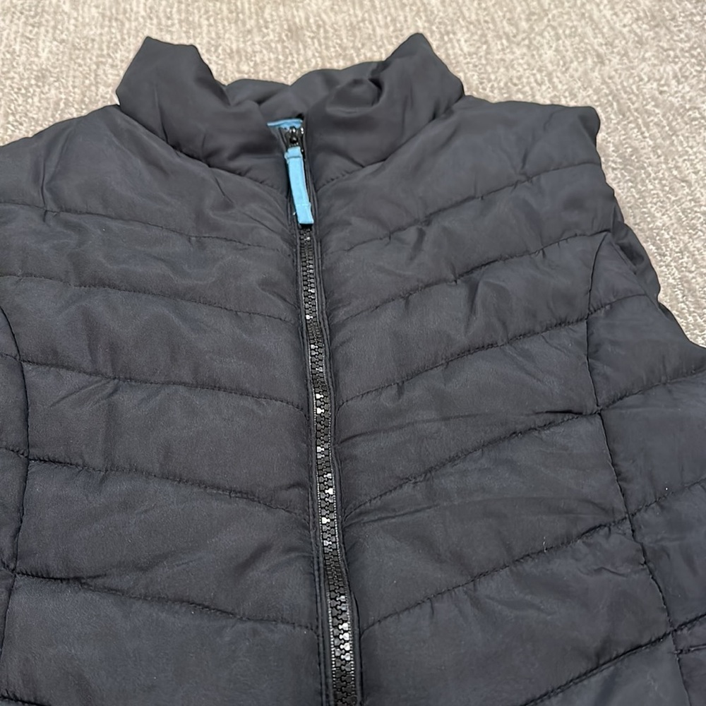 Aeropostale black vest - Picture 2 of 3